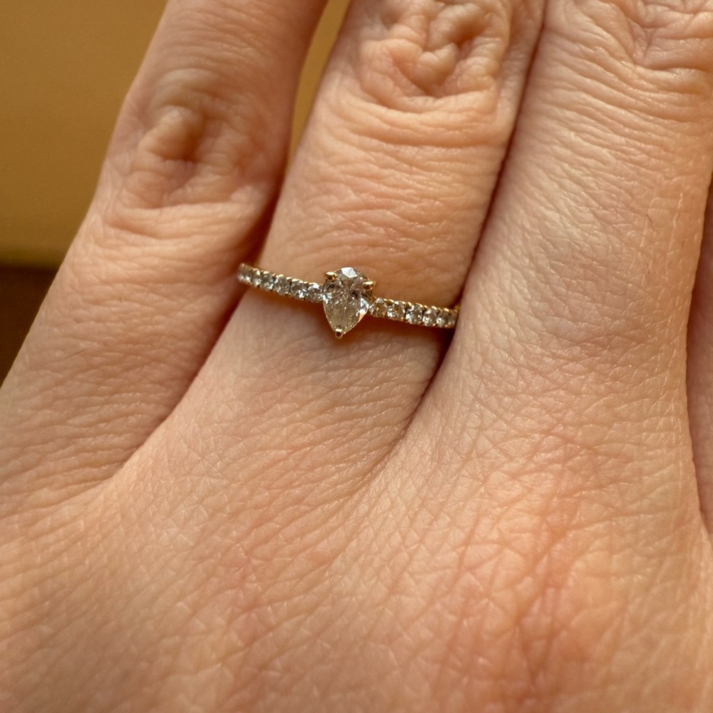 Gold Natural Diamond Ring